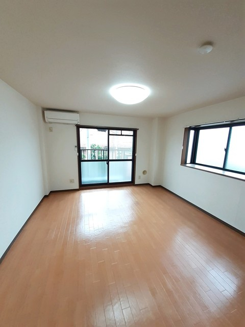 ファステ・テームの居間・リビング|居室・リビング