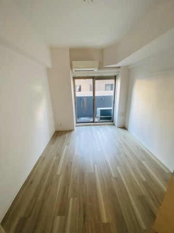 プレサンス南森町ライズの居間・リビング