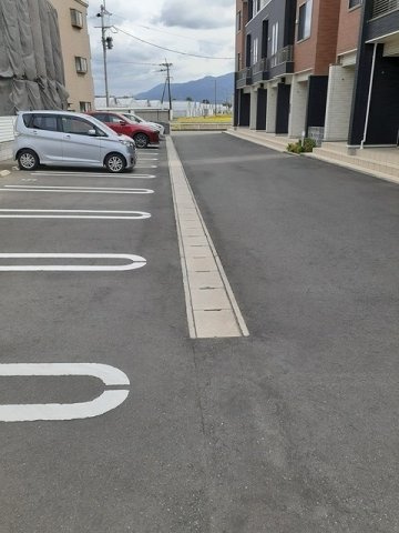 ベル　リアン　セカンドＡの駐車場
