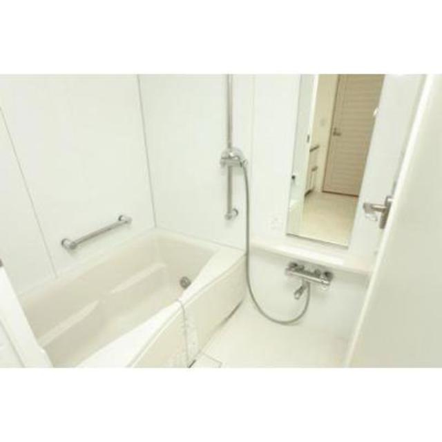 ＴＨＥ　ＴＯＫＹＯ　ＴＯＷＥＲＳ　ＭＩＤＴＯＷＥＲの浴室|※写真は同タイプ住戸です。