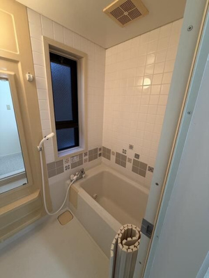 【浴室】 | タウンハウス千長