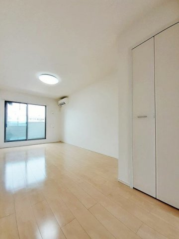 ウエストヒル田迎の居間・リビング