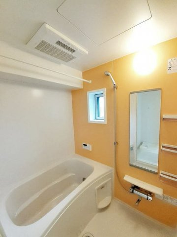 ウエストヒル田迎の浴室