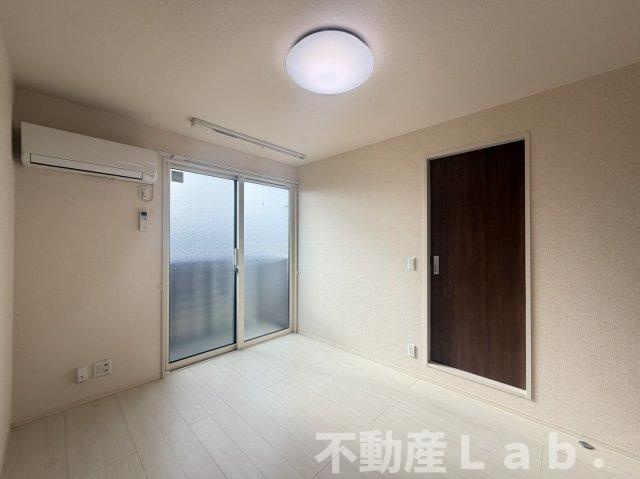 ブランピエール サカエの居間・リビング|※反転タイプのお写真です。
※家具家電はイメージです。
