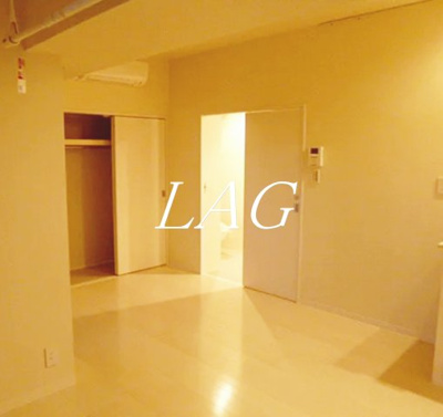 【居間・リビング】 | ディアネスト | 洋室のお部屋です。