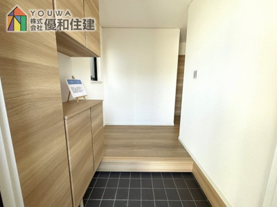 【玄関】 | 中古戸建　神戸市垂水区多聞台１丁目