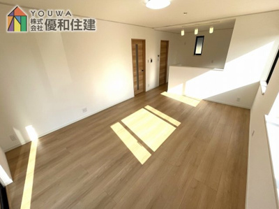 【居間・リビング】 | 中古戸建　神戸市垂水区多聞台１丁目