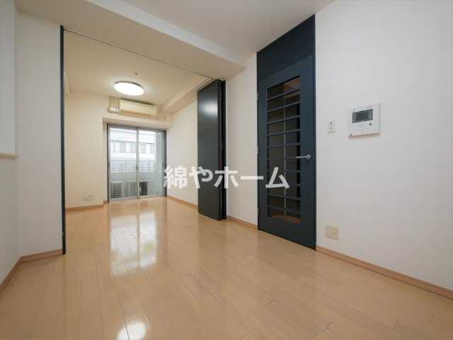 BGC難波タワーの居間・リビング|使いやすい居間です