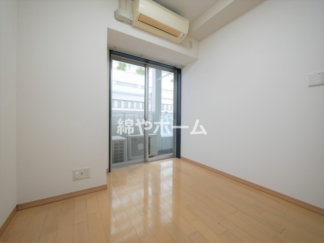 BGC難波タワーの寝室|使い勝手のいい寝室です