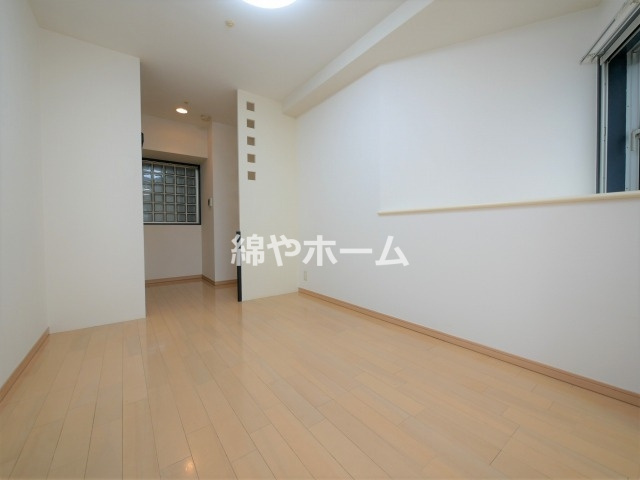 BGC難波タワーの洋室|落ち着いた色調の洋室です