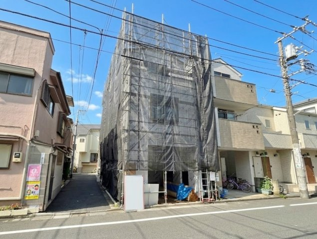 板橋区大谷口北町 限定1棟の外観|―光と風に恵まれた角地感覚の土地に誕生する新築戸建　限定1棟―
建物面積92.60㎡　ゆったり3LDK　WIC　ビルトインガレージ付