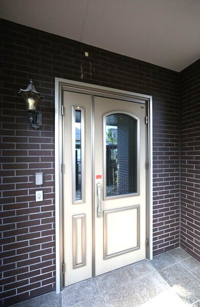 高森台戸建のエントランス