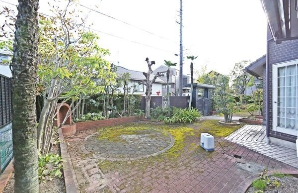 高森台戸建の庭