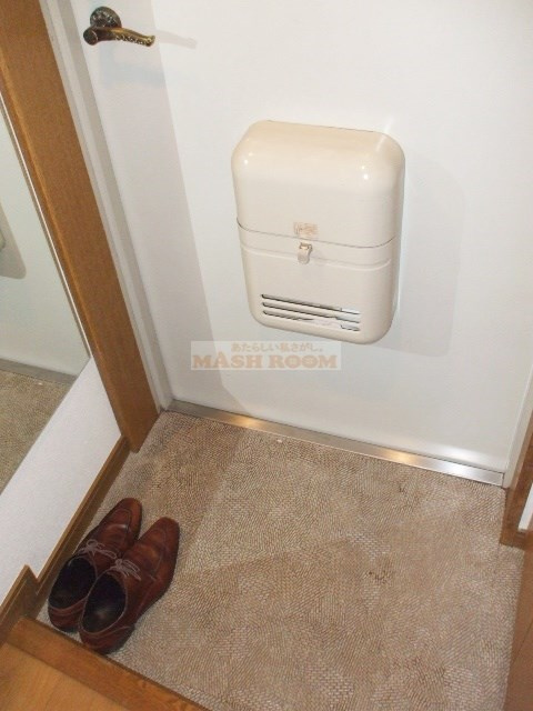 エスコート中野大和町の玄関