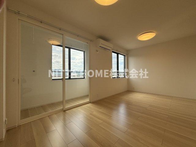 ル　シエルの居間・リビング|採光のとれたお部屋ですね♪