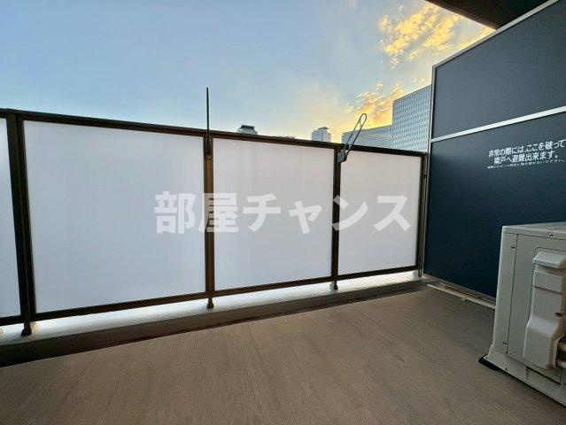 プレサンス名古屋ルーカスのバルコニー