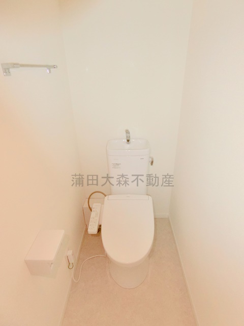 パインコート梅屋敷のトイレ|温水洗浄機能付きのトイレ