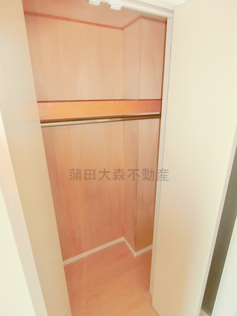 パインコート梅屋敷の収納|リビング収納　