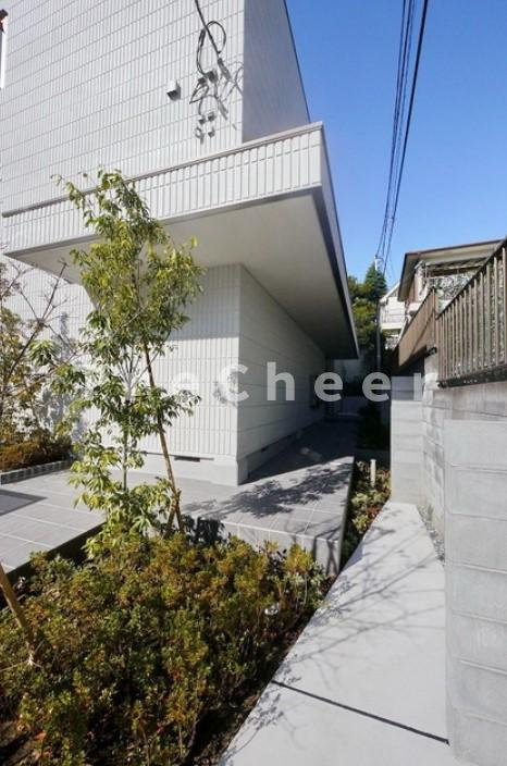 ハウスクルアイエスツー(Housekul IS2)のエントランス