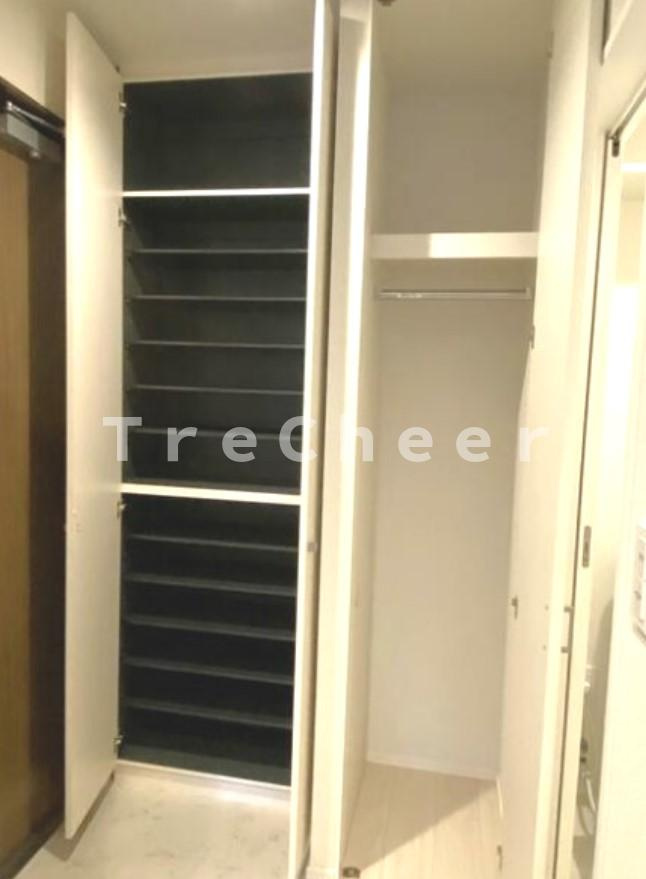 ハウスクルアイエスツー(Housekul IS2)の玄関