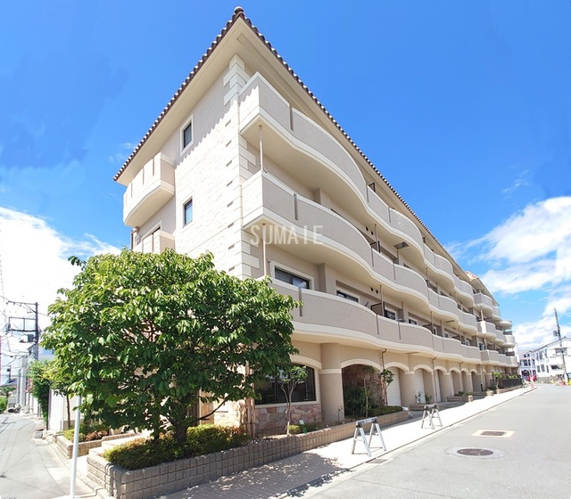 ジェイ・ジルーＢ