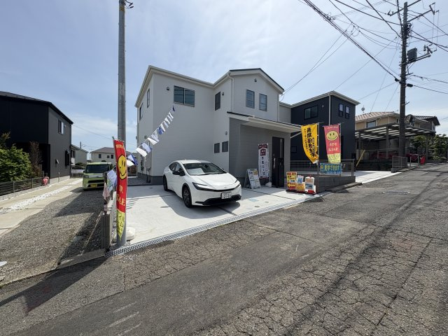 【間取り】 | ご家族のライフスタイルに柔軟に対応できる！ゆとりの４LDK◎
リビング全体が見渡せる対面キッチン！収納にもゆとりがございます。
