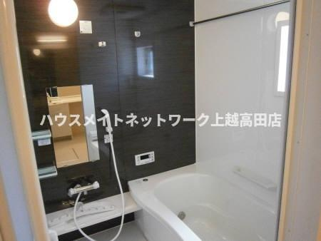 ドマーニ木田の浴室|浴室1坪（追焚機能付）（参考同型室内写真101号室）

