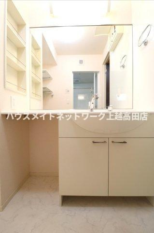 ドマーニ木田の独立洗面台|洗髪洗面化粧台