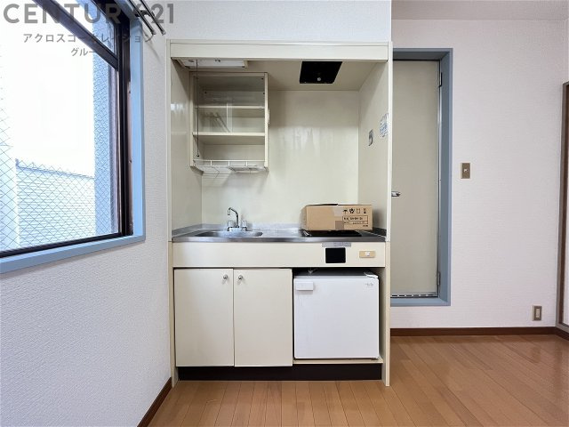 窓付きのキッチンで換気がしやすくておすすめ！