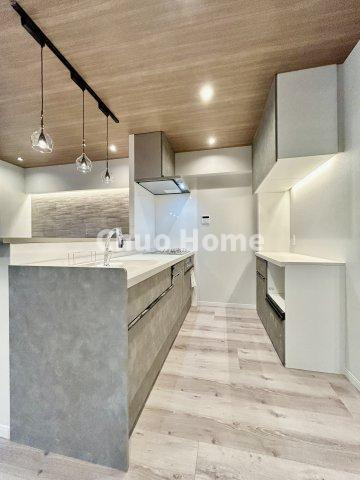 サンサーラ第2吾妻橋のキッチン|ワイドで収納豊富なシステムキッチン