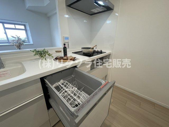 イトーピア香里園ヴァルコートのキッチン|食器洗い乾燥機付き
■物件内覧・資金計画相談・住宅ローン相談、リフォーム相談、お問合せ受付中■
※当日・翌日のご内覧、ご相談はお電話でのお問合せがスムーズです！