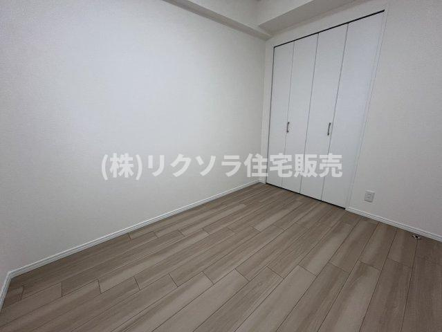 イトーピア香里園ヴァルコートの子供部屋|洋室5.0帖
■物件内覧・資金計画相談・住宅ローン相談、リフォーム相談、お問合せ受付中■
※当日・翌日のご内覧、ご相談はお電話でのお問合せがスムーズです！