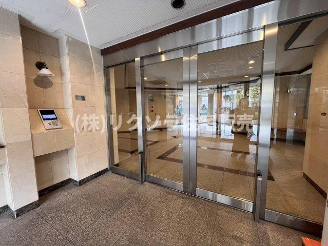 イトーピア香里園ヴァルコートの防犯設備|オートロック付き
■物件内覧・資金計画相談・住宅ローン相談、リフォーム相談、お問合せ受付中■
※当日・翌日のご内覧、ご相談はお電話でのお問合せがスムーズです！