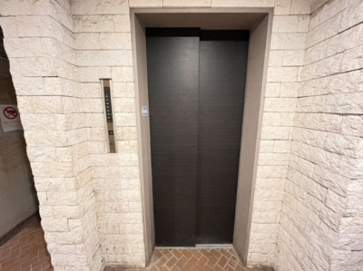 【ロビー】 | リアライズ新大阪駅東 | エレベーターがあります