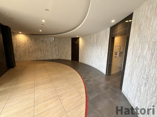 セレニテ江坂ルフレのロビー