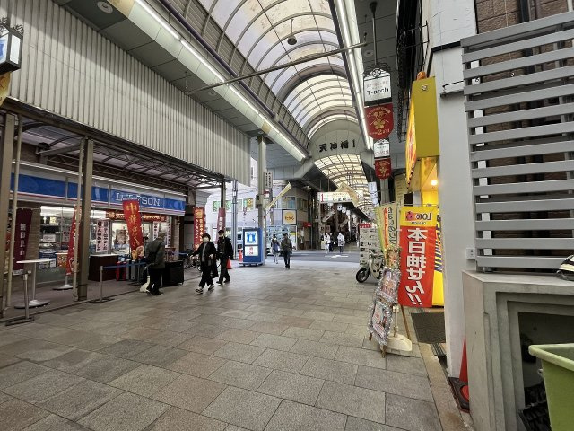 大阪市北区天神橋２丁目の店舗事務所の周辺