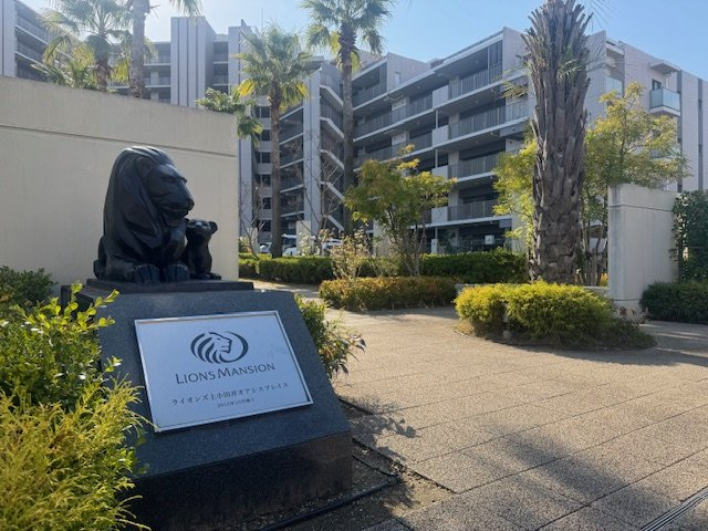 ライオンズ上小田井オアシスプレイスのエントランス
