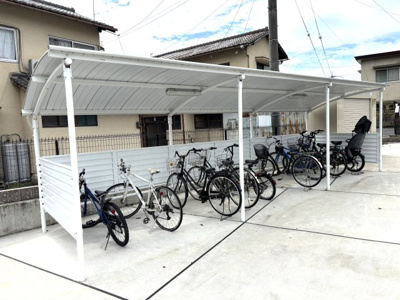 【その他共用部分】 | エルモ | 屋根付き駐輪場