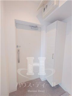 【玄関】 | ディアネスト | 収納もある玄関です