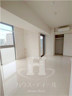 【居間・リビング】 | ディアネスト | こちらの居間で趣味の時間をお楽しみください