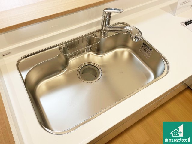 伊丹市荻野　中古一戸建ての設備|広々としたシンクで食器洗いも楽々！