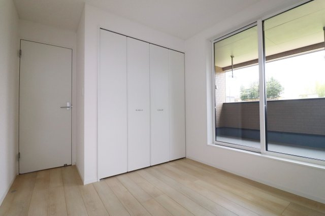 本宮市高木字金瀬　　　１号棟　　　本宮小学校、本宮第１中学区の洋室|※同社施工例