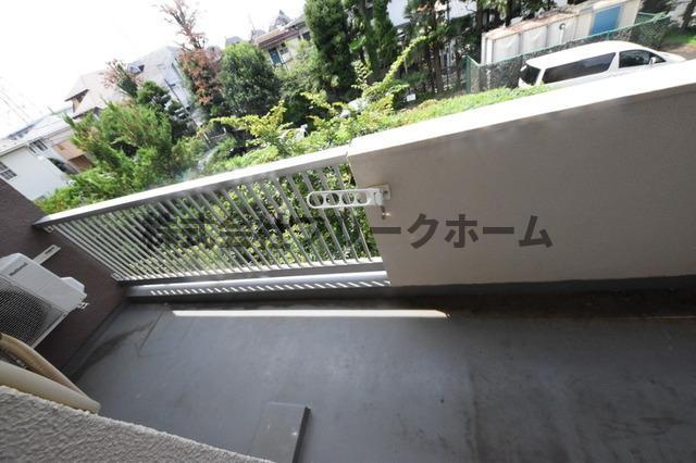 武蔵野市吉祥寺南町３丁目の賃貸マンションのバルコニー