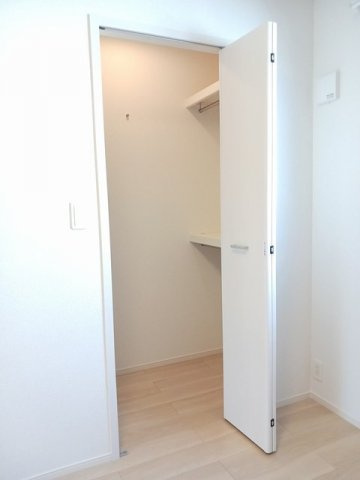 トランブルー立野　Ａの収納