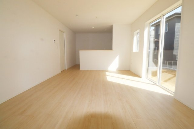 本宮市高木字金瀬　　　２号棟　　　本宮小学校、本宮第１中学区のキッチン