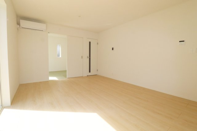 本宮市高木字金瀬　　　２号棟　　　本宮小学校、本宮第１中学区の冷暖房・空調設備|リビングエアコン付き♪