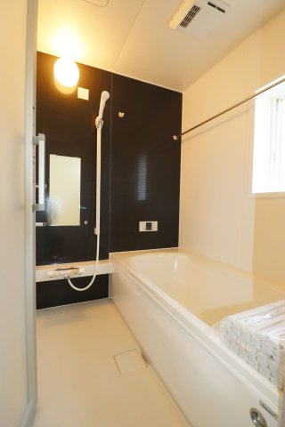 本宮市高木字金瀬　　　２号棟　　　本宮小学校、本宮第１中学区の収納|※同社施工例