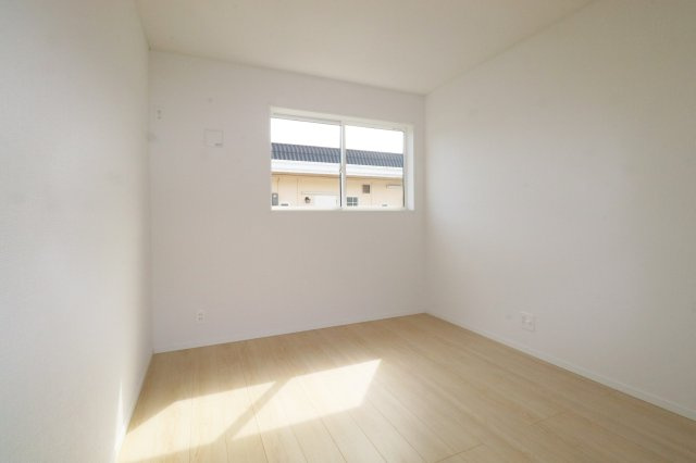 本宮市高木字金瀬　　　２号棟　　　本宮小学校、本宮第１中学区の洋室