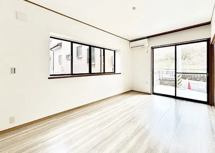 【中古】川越市的場２丁目中古住宅の居間・リビング|ゆとりあるLDKでゆったり過ごせます！