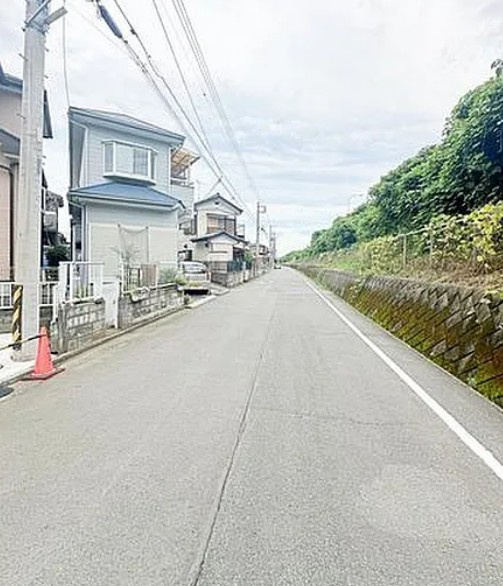 【中古】川越市的場２丁目中古住宅の前面道路含む現地写真|前面道路含む現地写真です